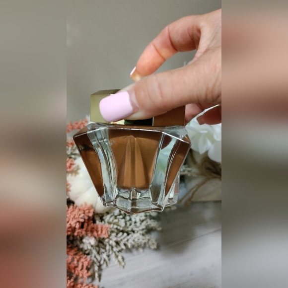 NIB - Stila - Lingerie Souffle - Skin Perfecting Color - Shade 7.0 - Picture 3 of 3